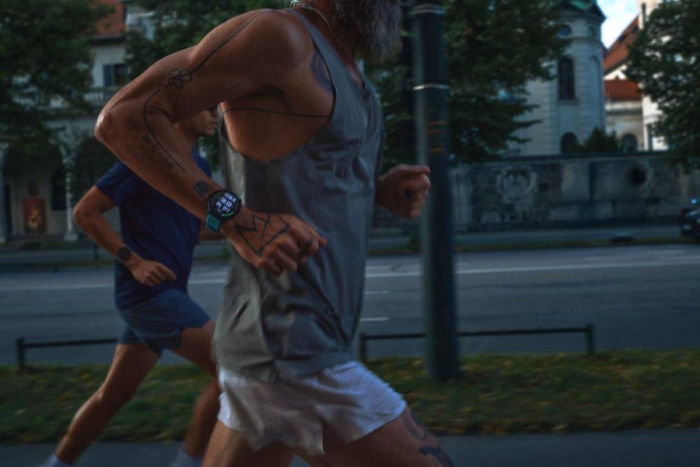 Viacšportové hodinky Suunto Race 2