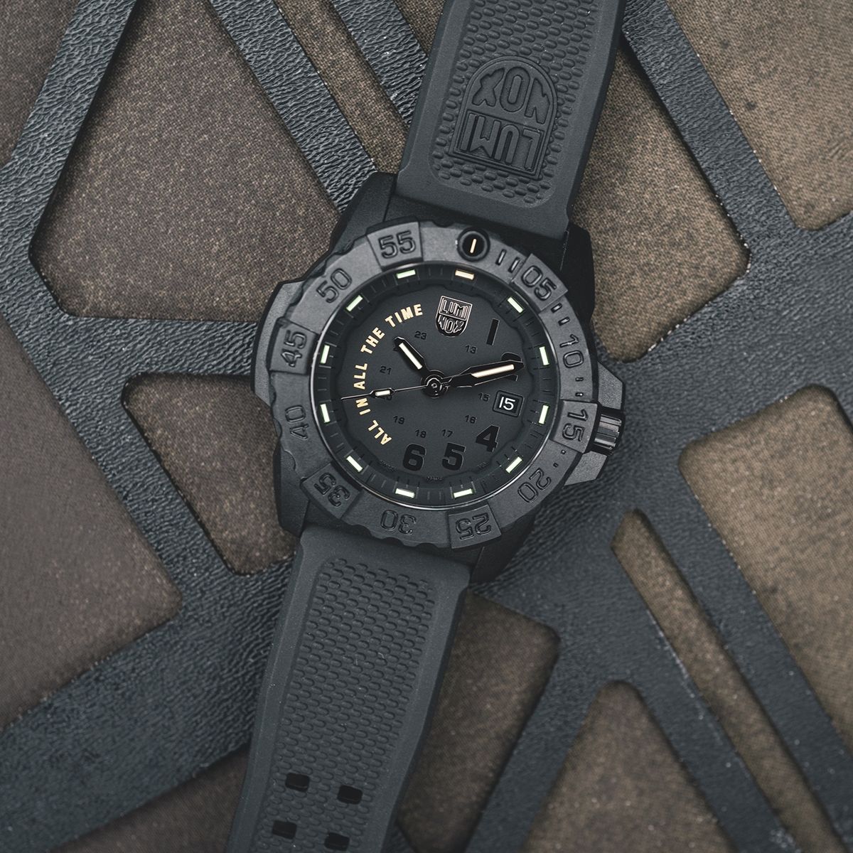 Hodinky pánske Luminox Navy SEAL 3500 Series All In All The Time Limited Edition