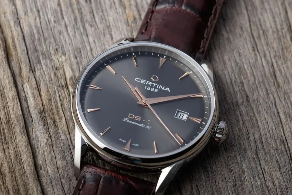 Pánske hodinky Certina Urban DS-1 s koženým remienkom a dátumovým kalendárom