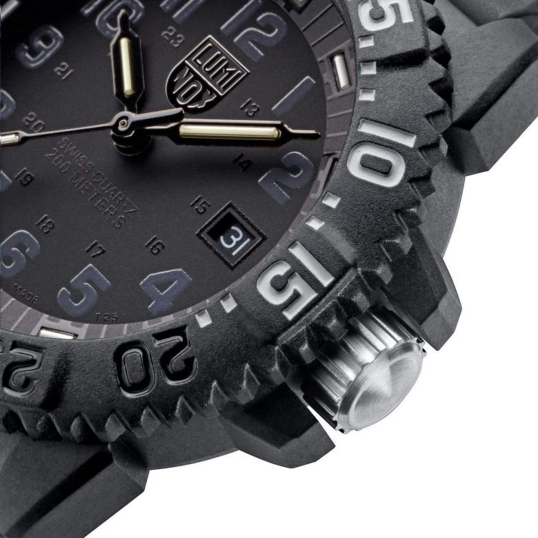 Zegarek Luminox XS.3051.GO.NSF - rámček