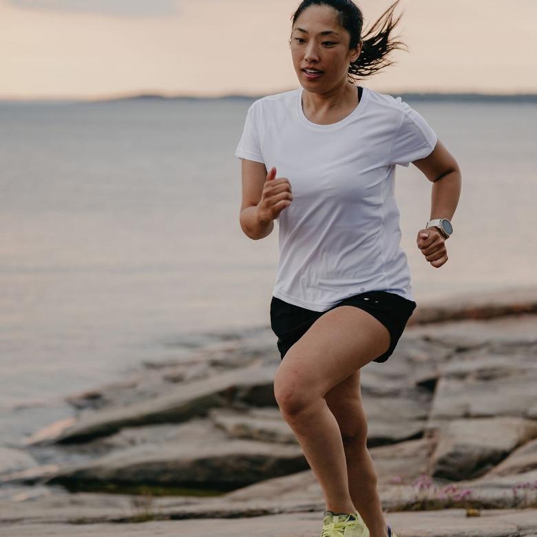 Športové hodinky Suunto 9 Peak Pro Pearl Gold SS050824000