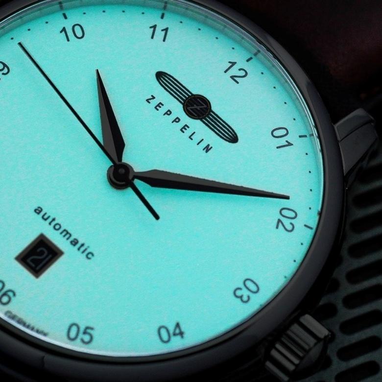 Zegarek Zeppelin 8670M-3 - technológia Super-LumiNova